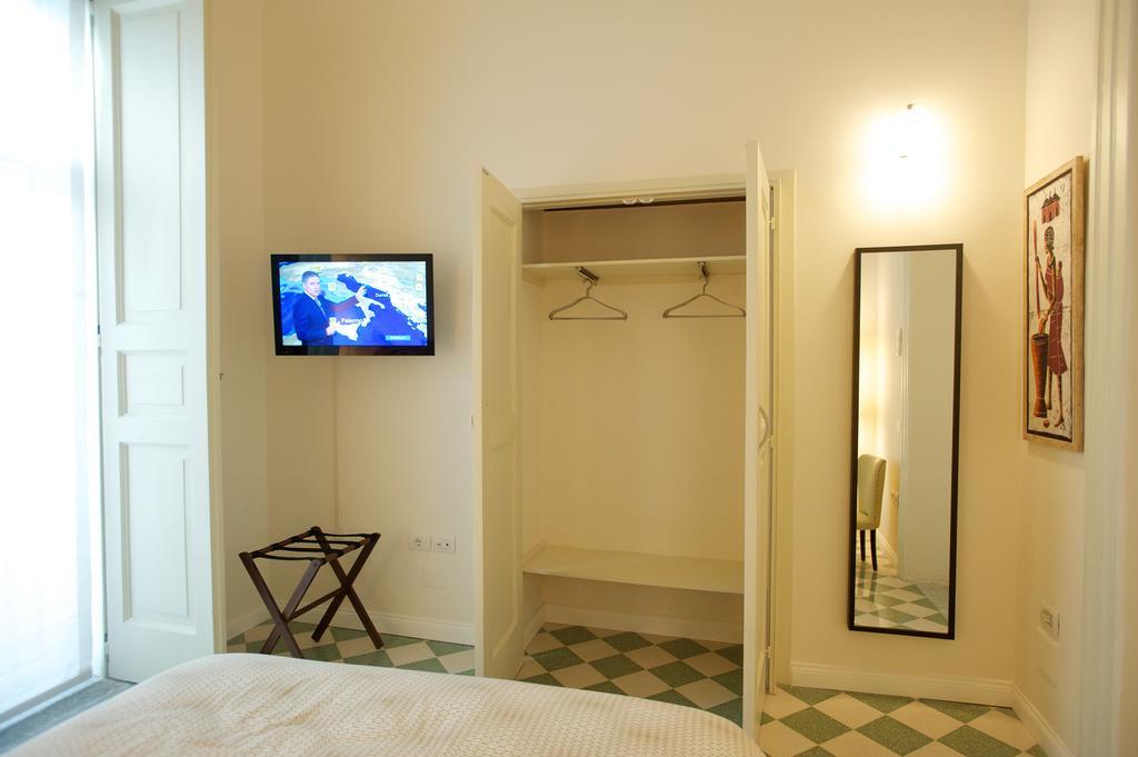Haripergo Apartments A Bridge For Amalfi Coast サレルノ 部屋 写真