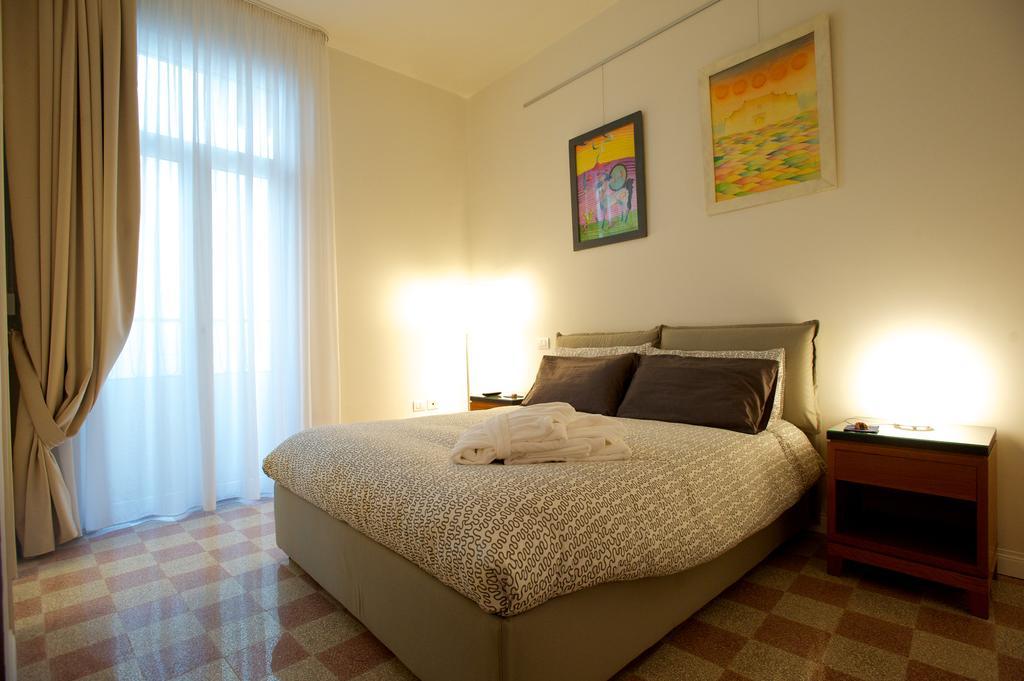 Haripergo Apartments A Bridge For Amalfi Coast サレルノ 部屋 写真