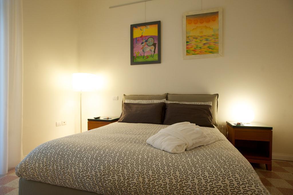 Haripergo Apartments A Bridge For Amalfi Coast サレルノ 部屋 写真